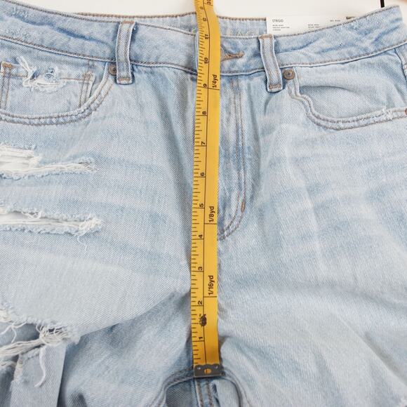 NEW American Eagle Strigid Indigo Light Wash Distressed Mom Jeans Womens Sz 8 - Picture 7 of 12